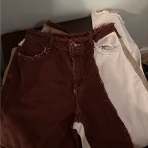 Two-Tone Frayed Jeans